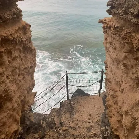 Paradiso Sulla Scogliera *